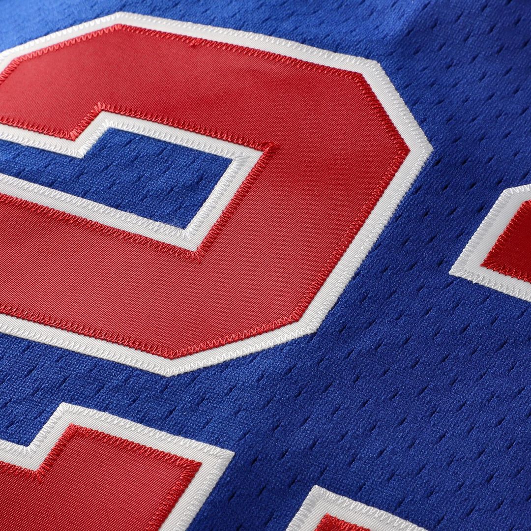 Chicago Cubs Ryne Sandberg | Mitchell & Ness Royal Cooperstown Collection 1996 Mesh Batting Practice Button-Up Jersey