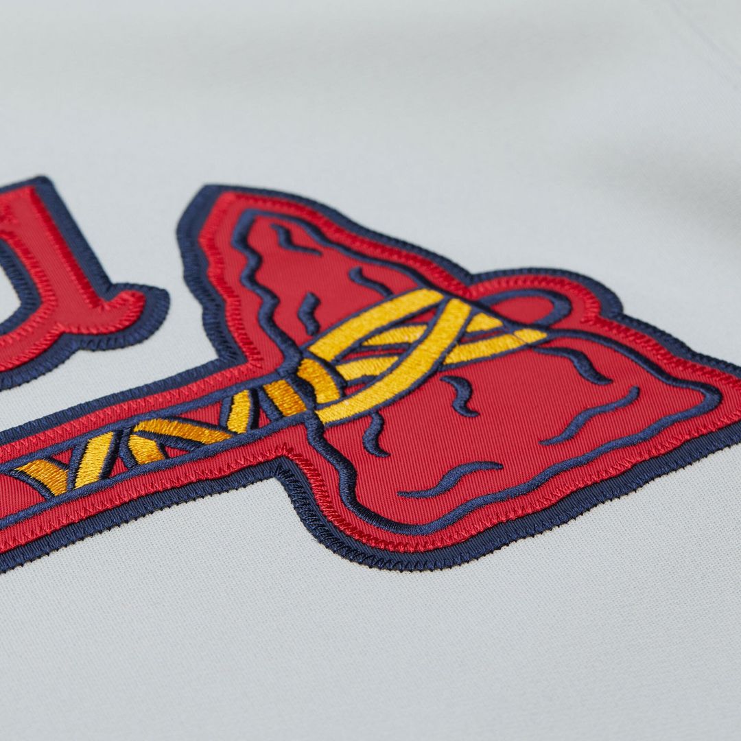 Atlanta Braves Greg Maddux | Mitchell & Ness Gray 1995 Throwback Authentic Jersey