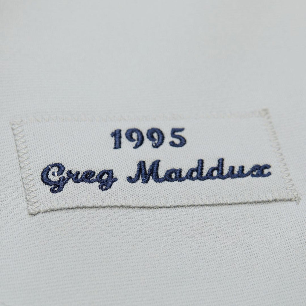 Atlanta Braves Greg Maddux | Mitchell & Ness Gray 1995 Throwback Authentic Jersey
